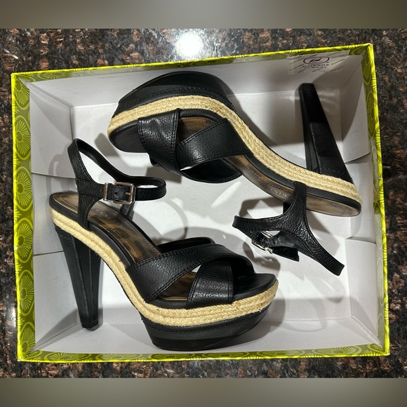 SOLD - Picture 2 of 10